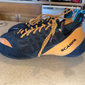 Scarpa Instinct Lace-Up Climbing Shoes Size